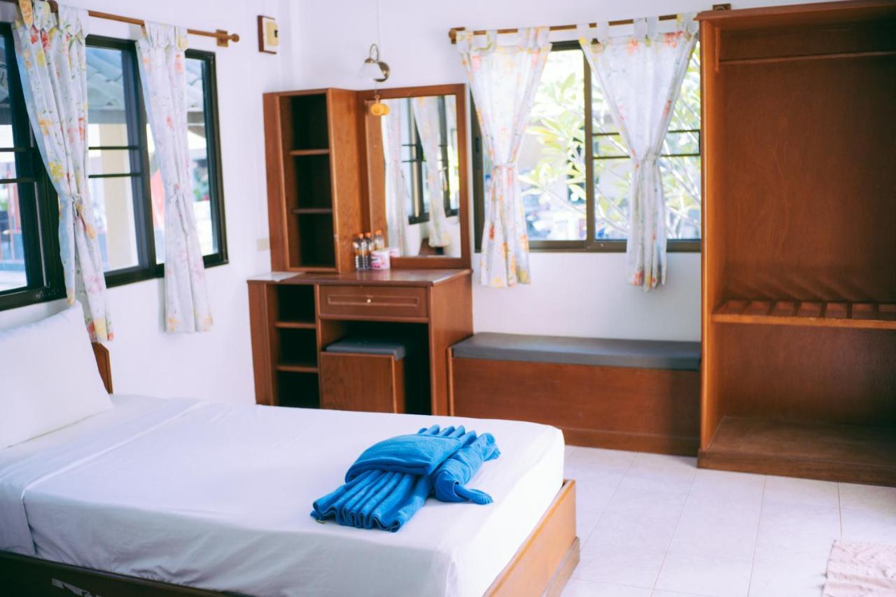 Amity Beach Resort Maret Dış mekan fotoğraf