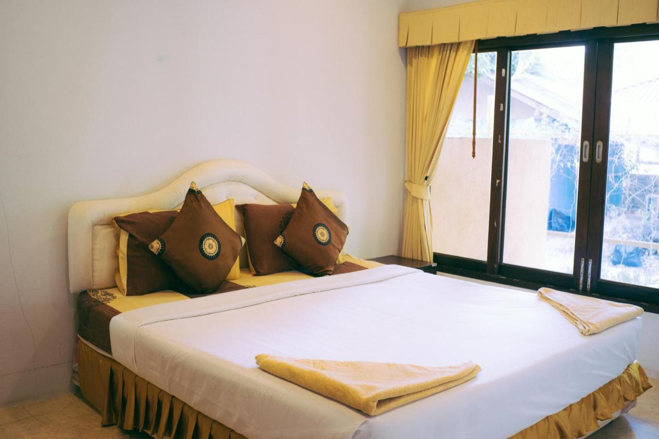 Amity Beach Resort Maret Dış mekan fotoğraf
